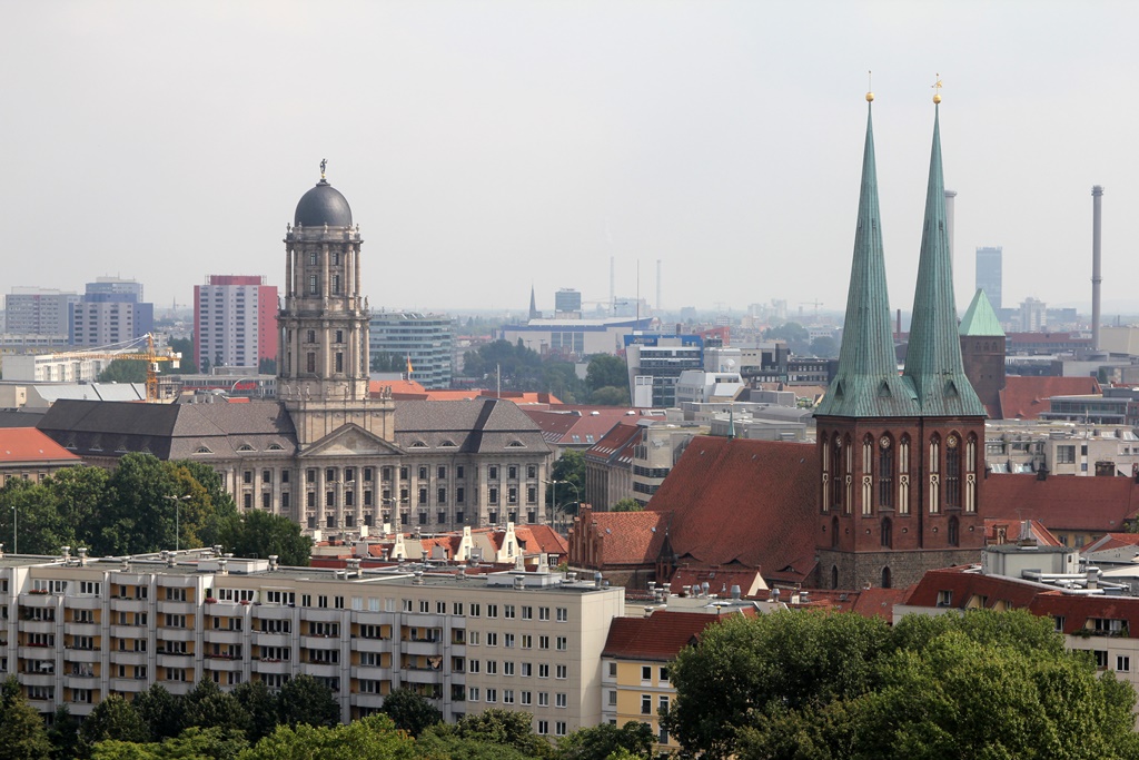Altes Stadthaus and Nikolaikirche